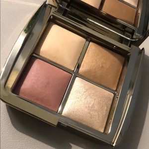 Hourglass Mini Ambient lighting edit